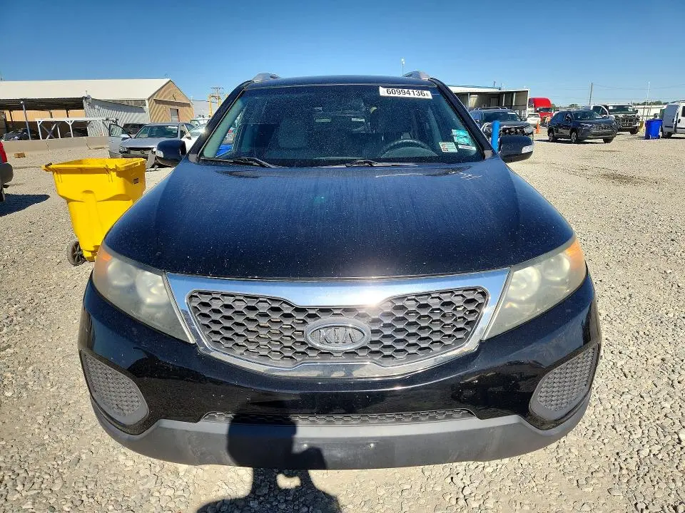 2011 KIA SORENTO LX  