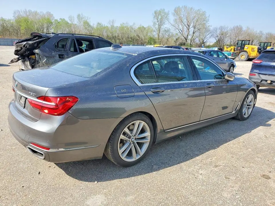 2016 BMW 750 XI  