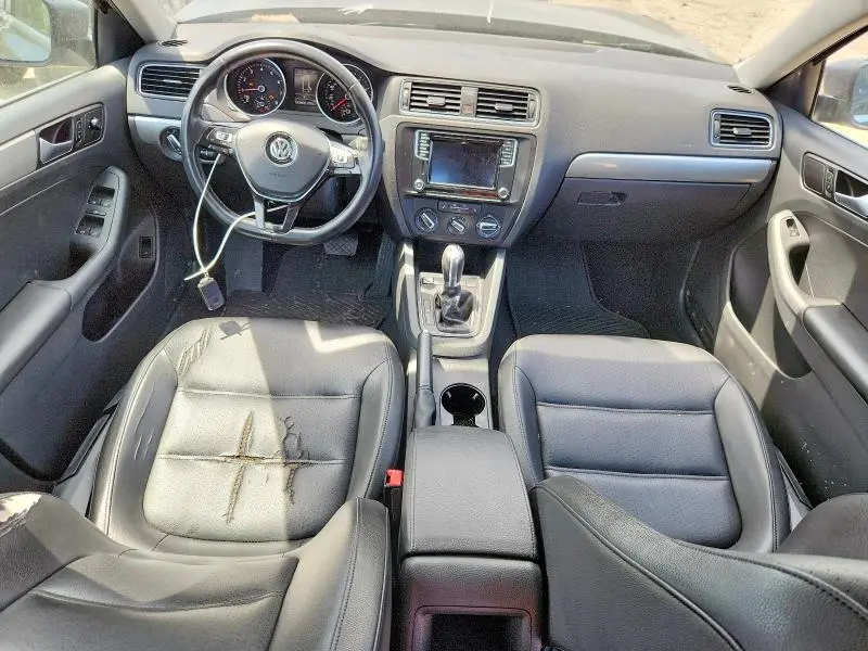 2017 VOLKSWAGEN JETTA SE  