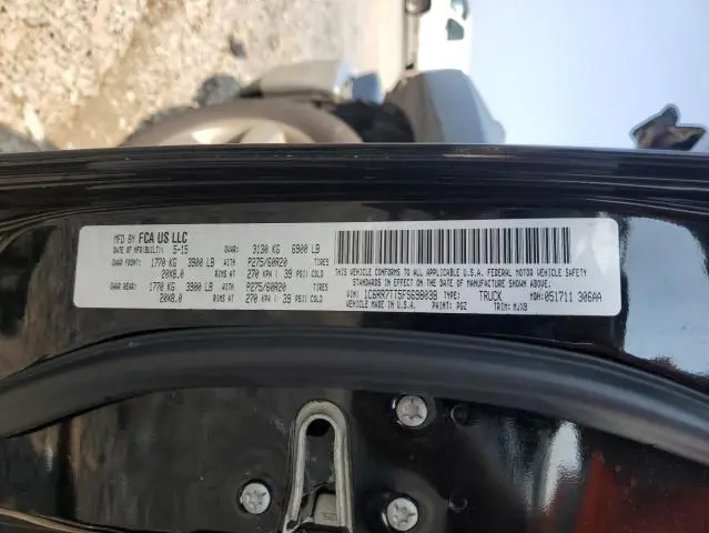 2015 RAM 1500 SLT  