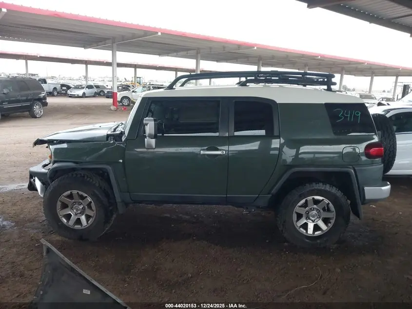 2014 TOYOTA FJ CRUISER  