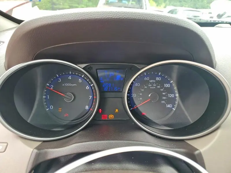 2010 HYUNDAI TUCSON GLS  
