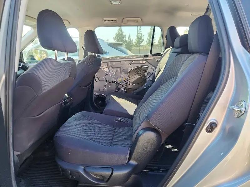 2020 TOYOTA HIGHLANDER L  