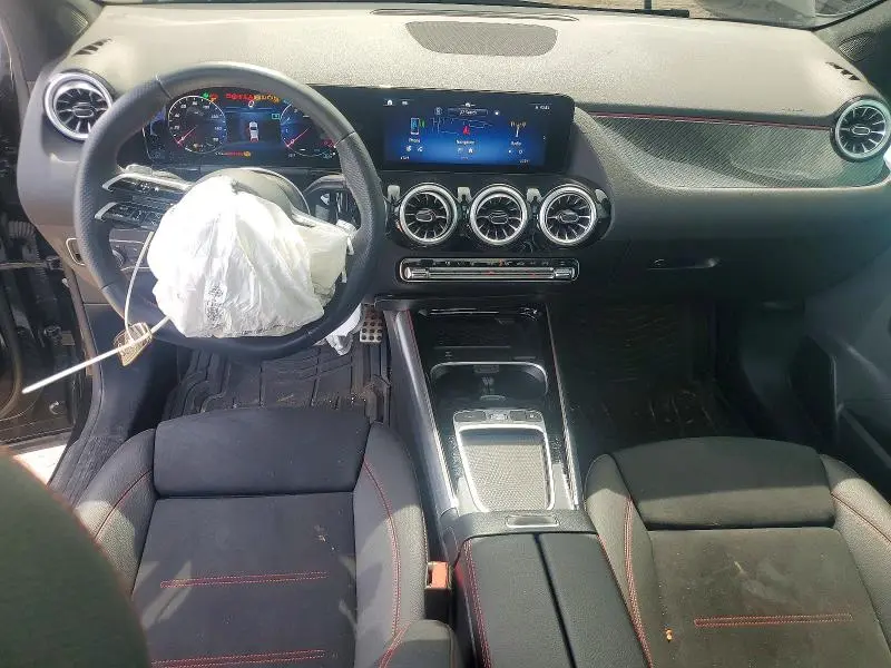 2025 MERCEDES-BENZ GLA 250  