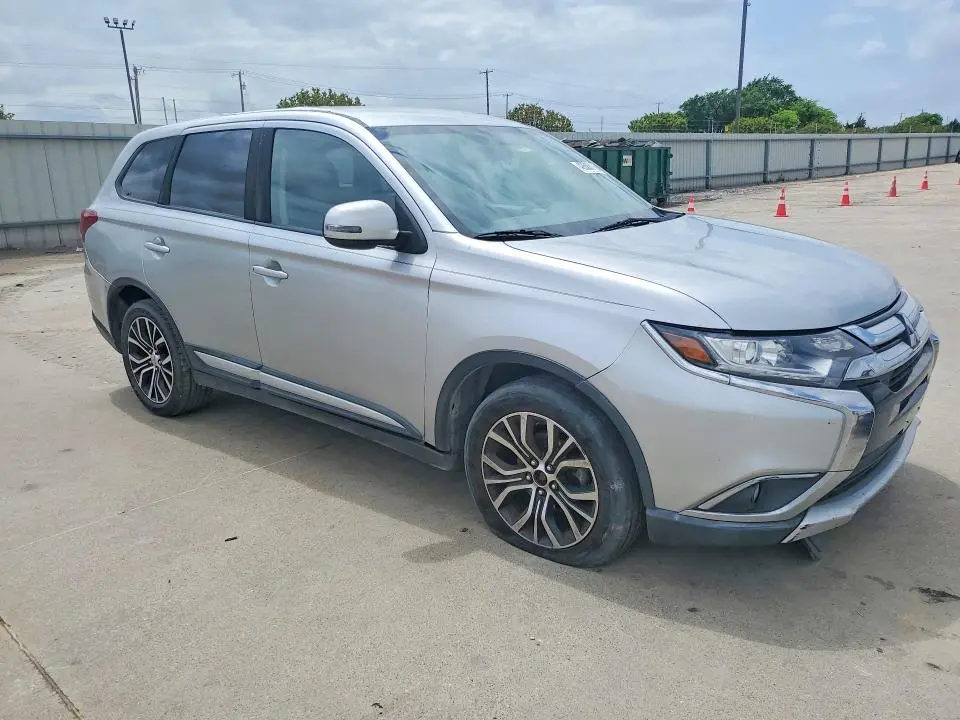 2018 MITSUBISHI OUTLANDER SE  