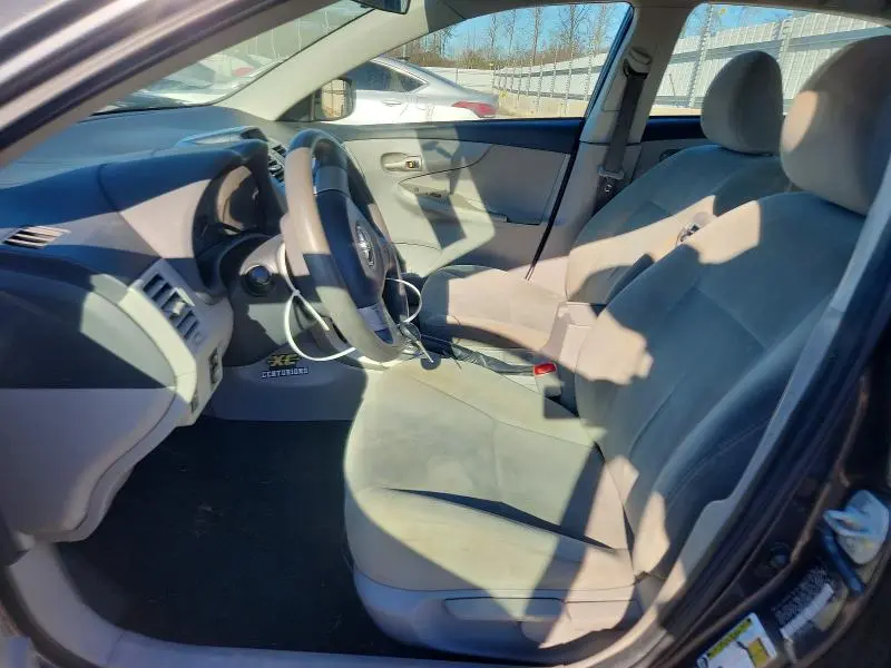 2013 TOYOTA COROLLA BASE  