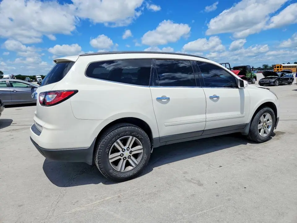 2015 CHEVROLET TRAVERSE LT  
