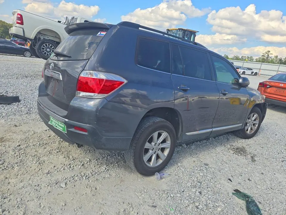 2013 TOYOTA HIGHLANDER PLUS  