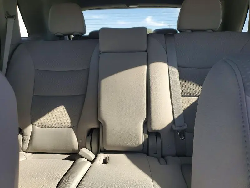 2011 KIA SORENTO LX  