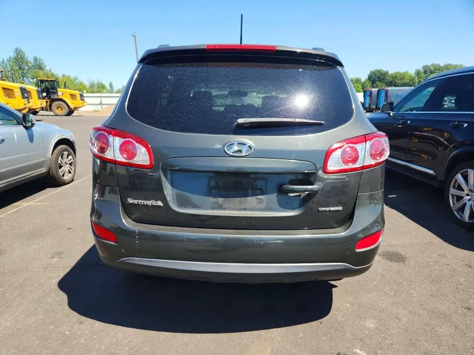 2012 HYUNDAI SANTA FE SE  