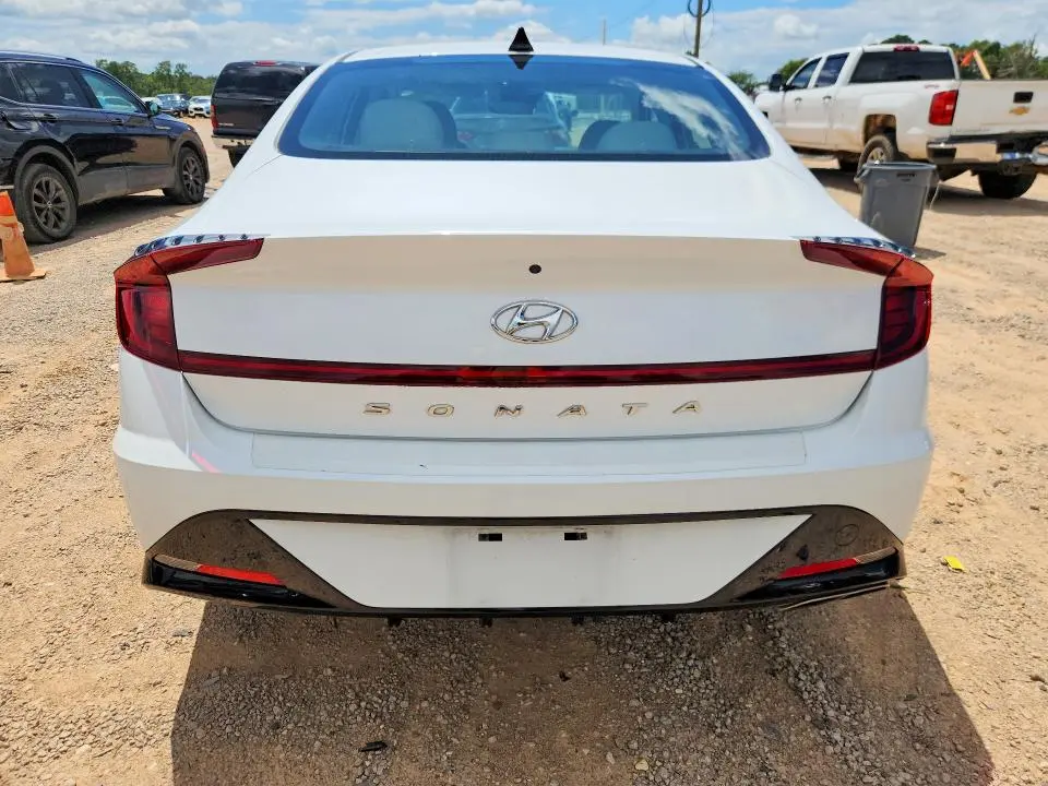2022 HYUNDAI SONATA SEL  