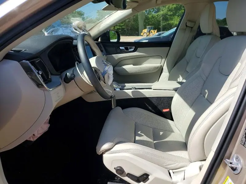 2024 VOLVO XC60 ULTIMATE  