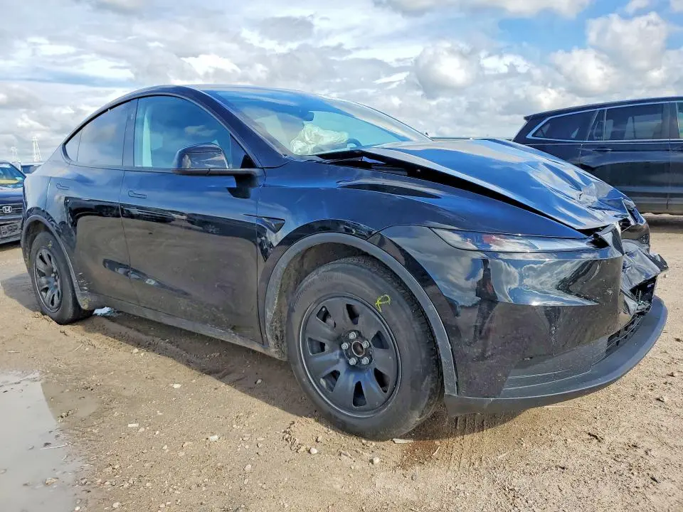 2026 TESLA MODEL Y   
