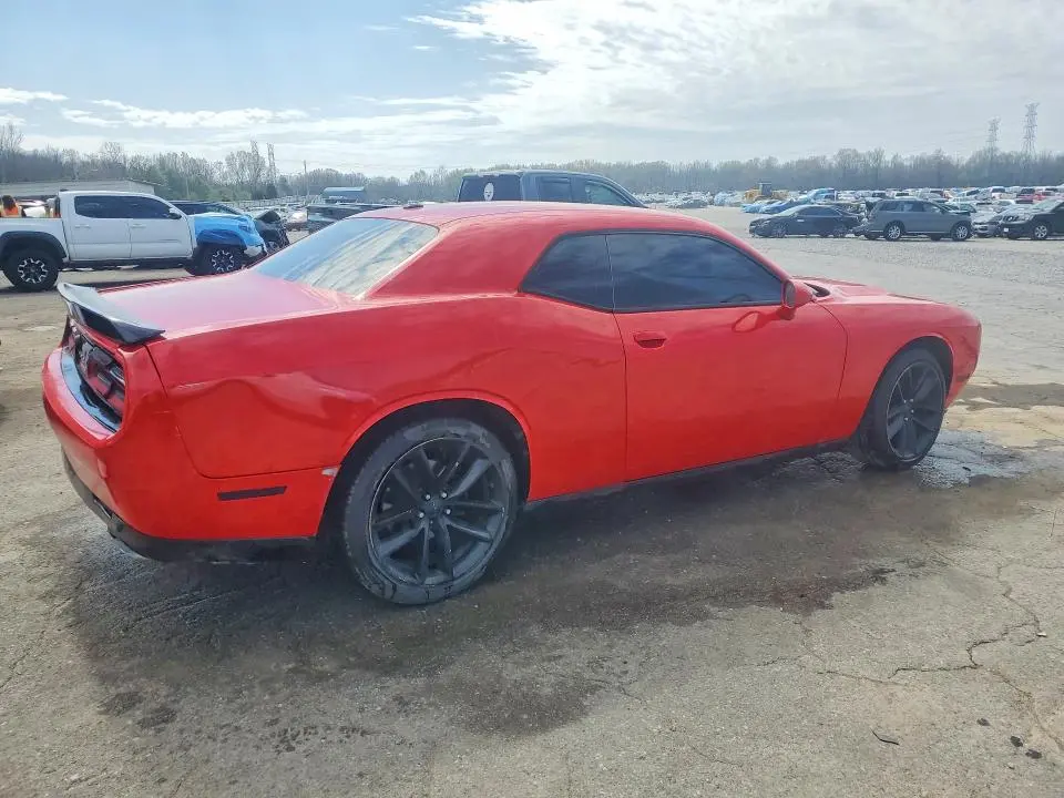 2016 DODGE CHALLENGER SXT  