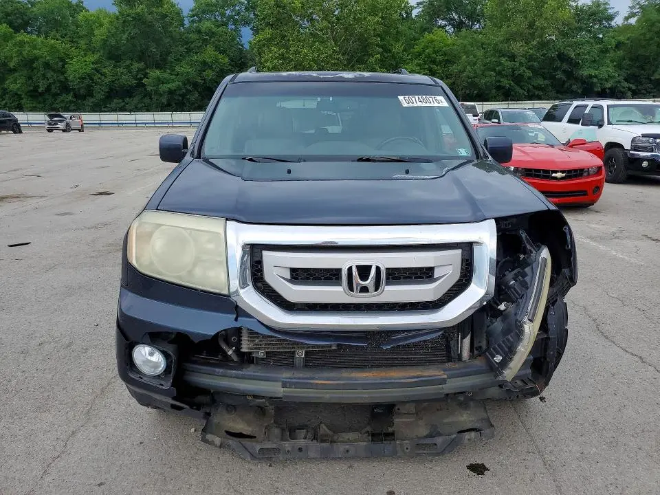 2011 HONDA PILOT EXLN  
