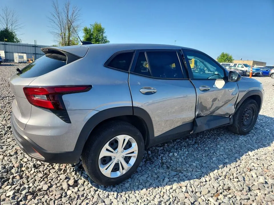 2024 CHEVROLET TRAX LS  