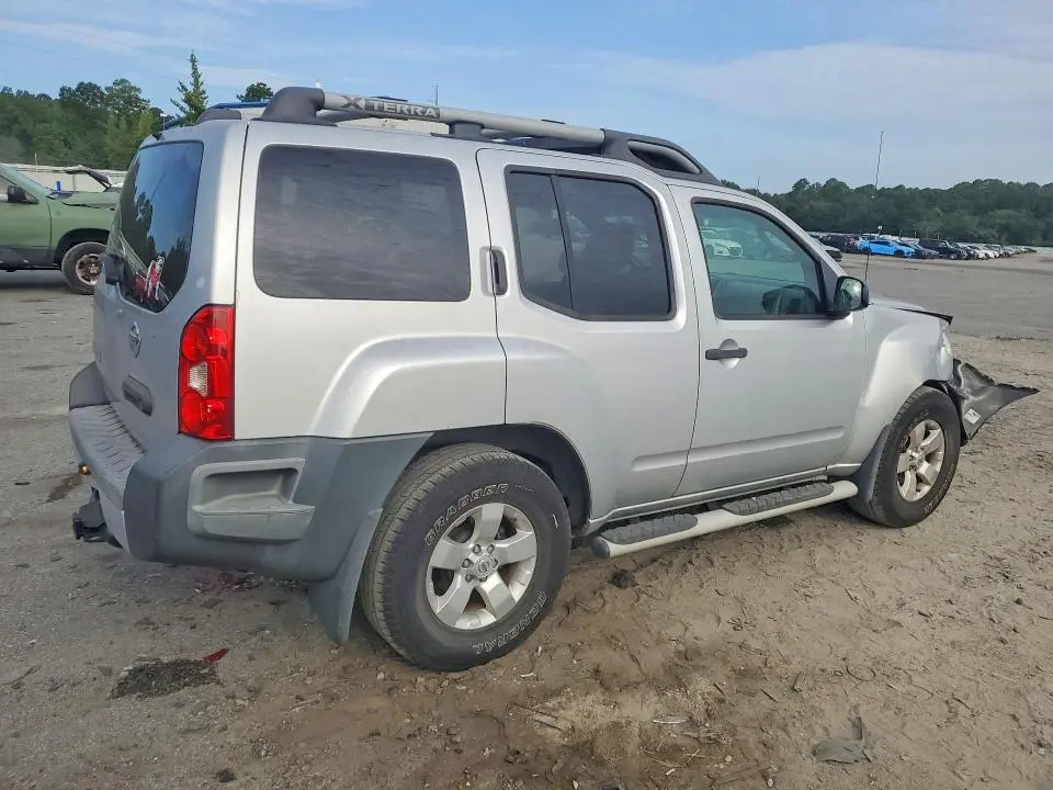 2010 NISSAN XTERRA X  