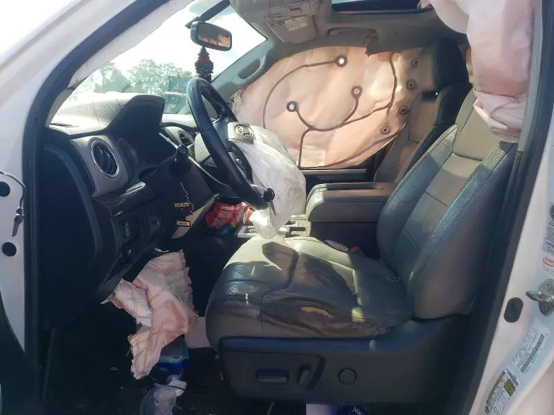 2017 TOYOTA TUNDRA CREWMAX LIMITED  