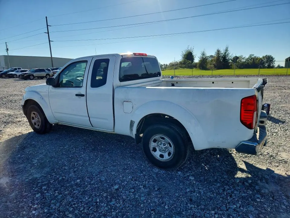 2013 NISSAN FRONTIER S  