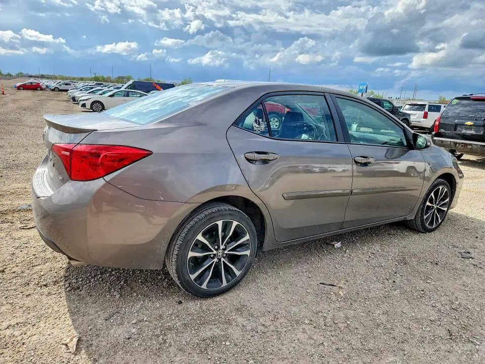 2018 TOYOTA COROLLA SE  
