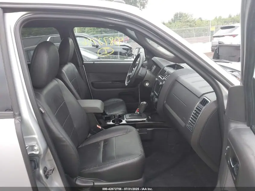2010 FORD ESCAPE LIMITED