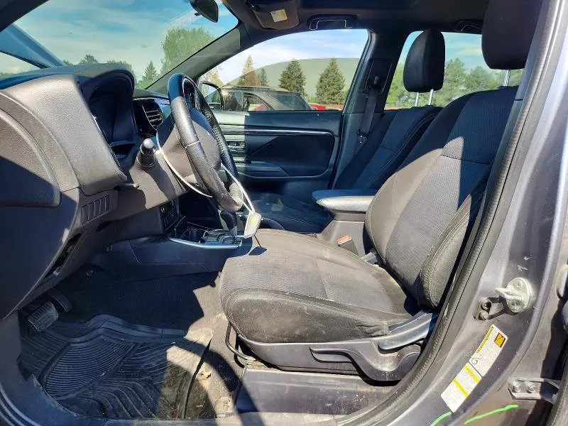 2018 MITSUBISHI OUTLANDER SE  