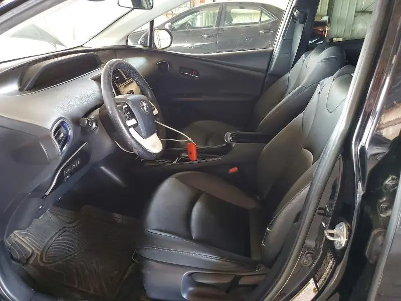2017 TOYOTA PRIUS THREE TOURING  
