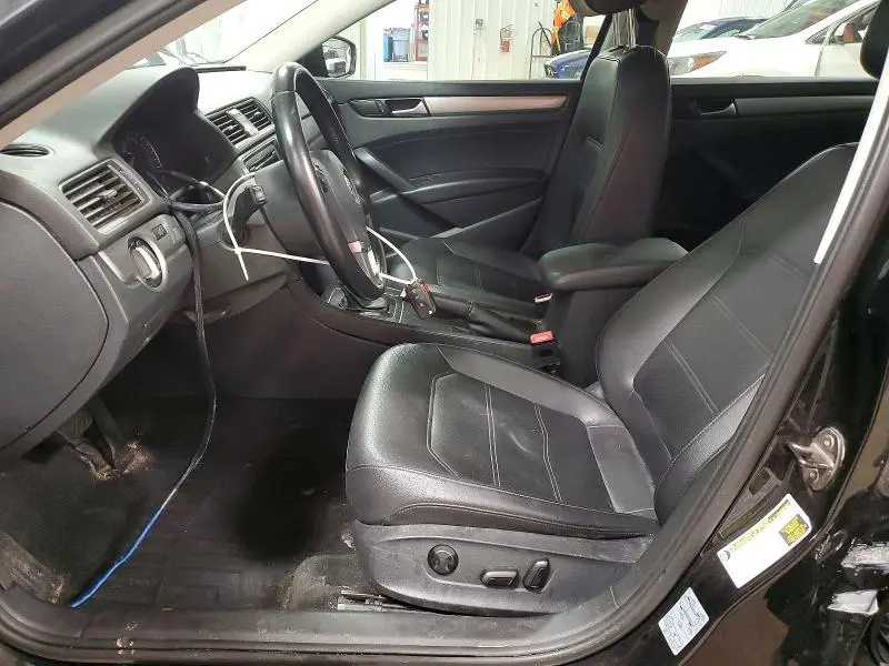 2014 VOLKSWAGEN PASSAT   