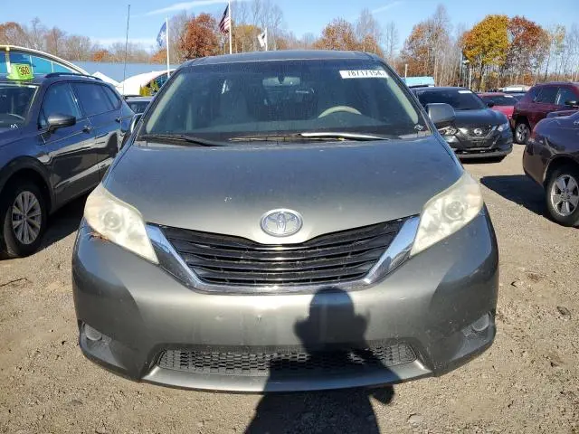 2011 TOYOTA SIENNA LE  