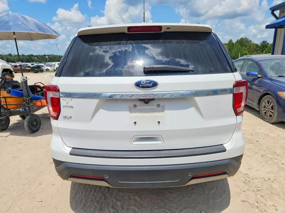 2019 FORD EXPLORER XLT  