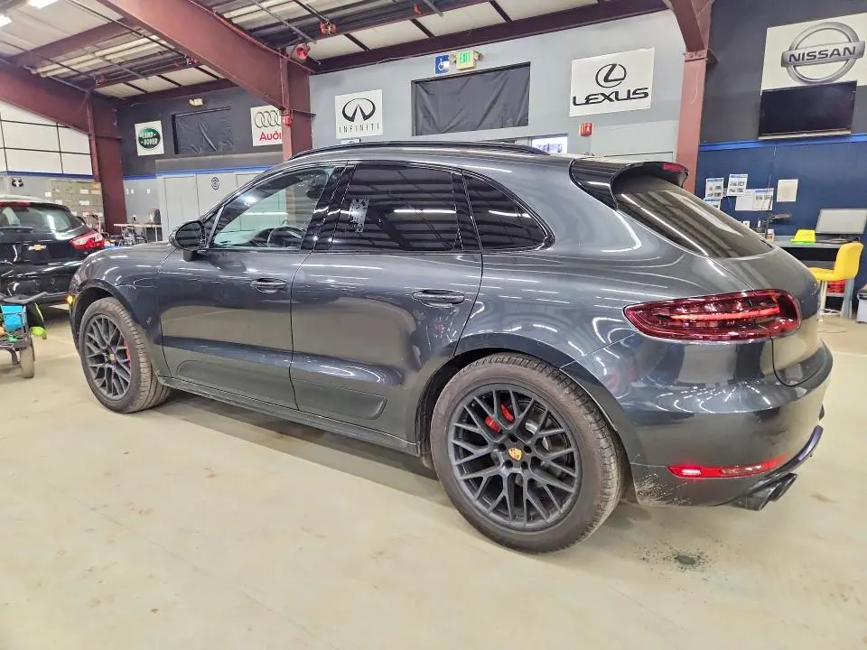 2017 PORSCHE MACAN GTS  