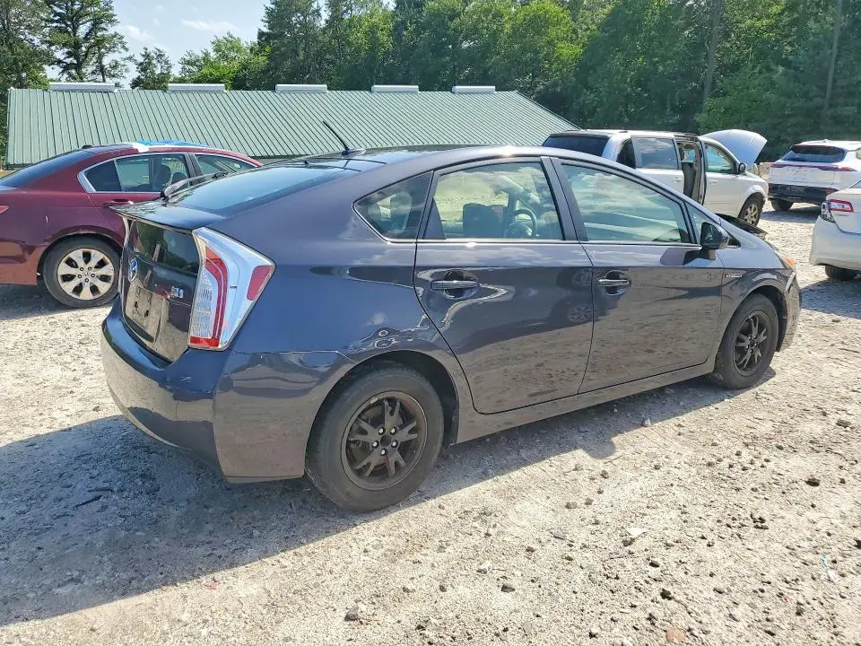2015 TOYOTA PRIUS THREE  