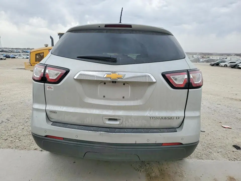 2016 CHEVROLET TRAVERSE LT  