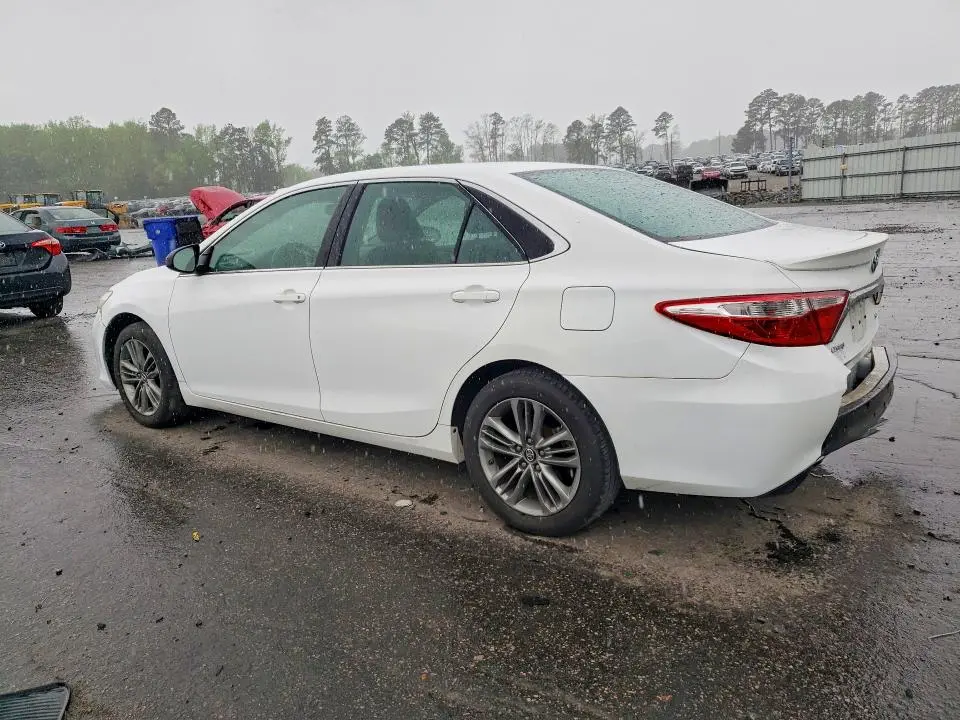2017 TOYOTA CAMRY SE  