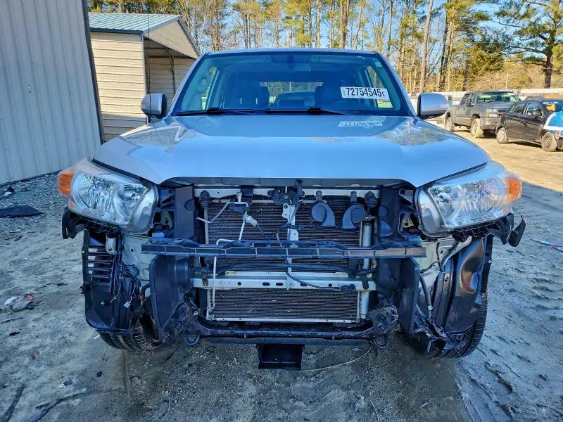 2011 TOYOTA 4RUNNER SR5  