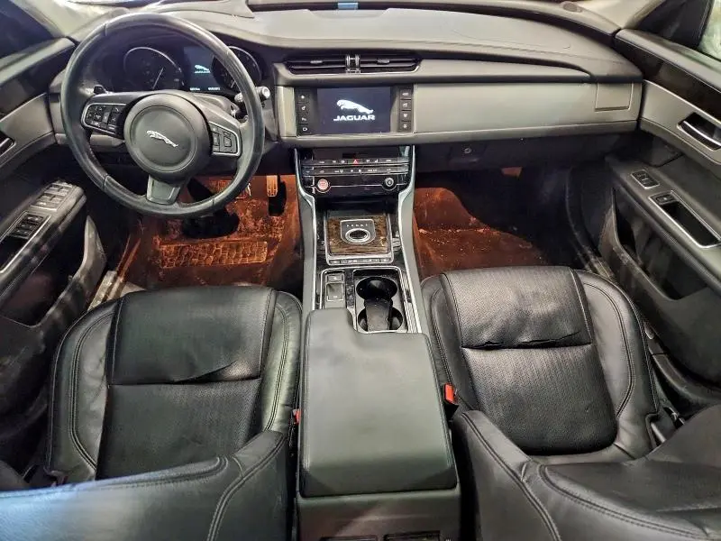 2016 JAGUAR XF PRESTIGE  