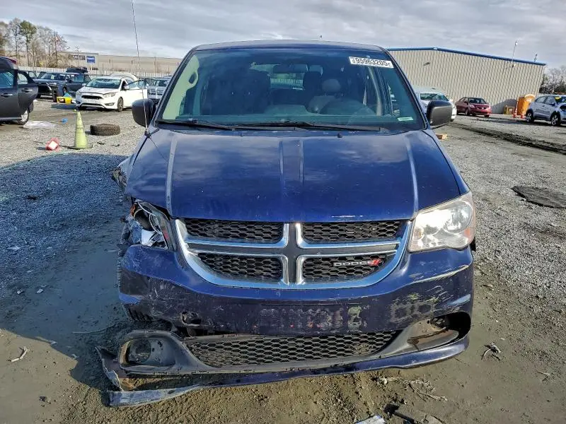 2016 DODGE GRAND CARAVAN SE  