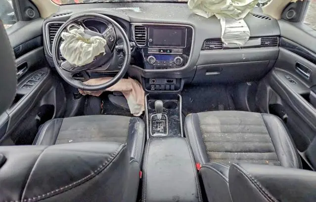 2019 MITSUBISHI OUTLANDER SE  