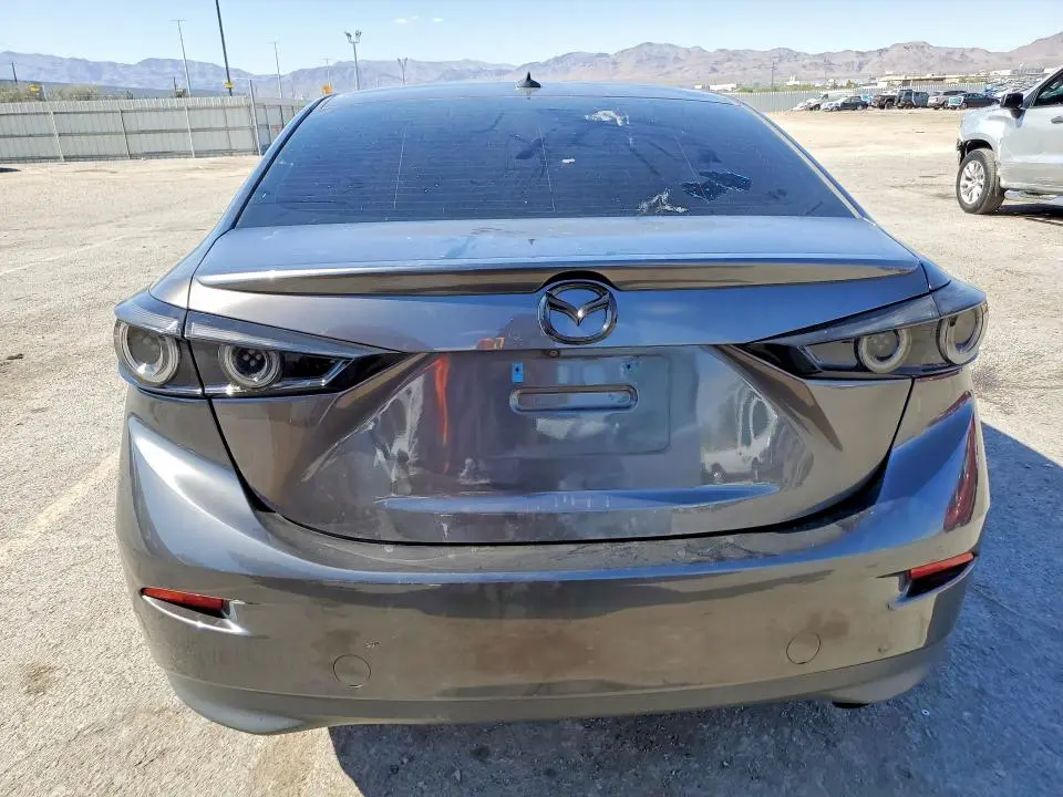 2018 MAZDA 3 TOURING  