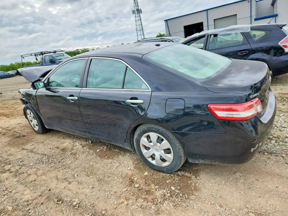 2011 TOYOTA CAMRY LE  