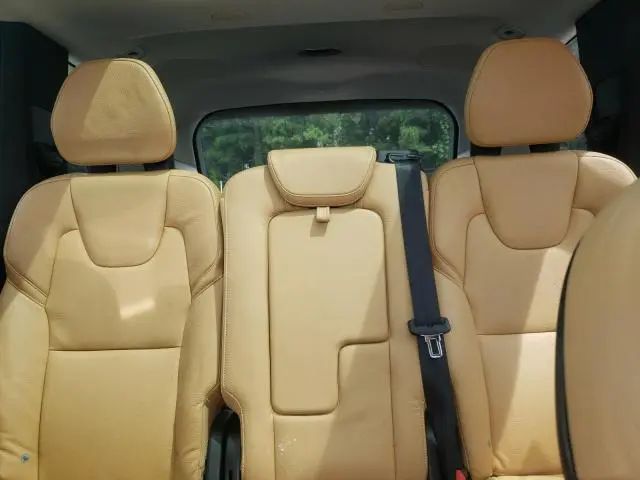 2016 VOLVO XC90 T8  