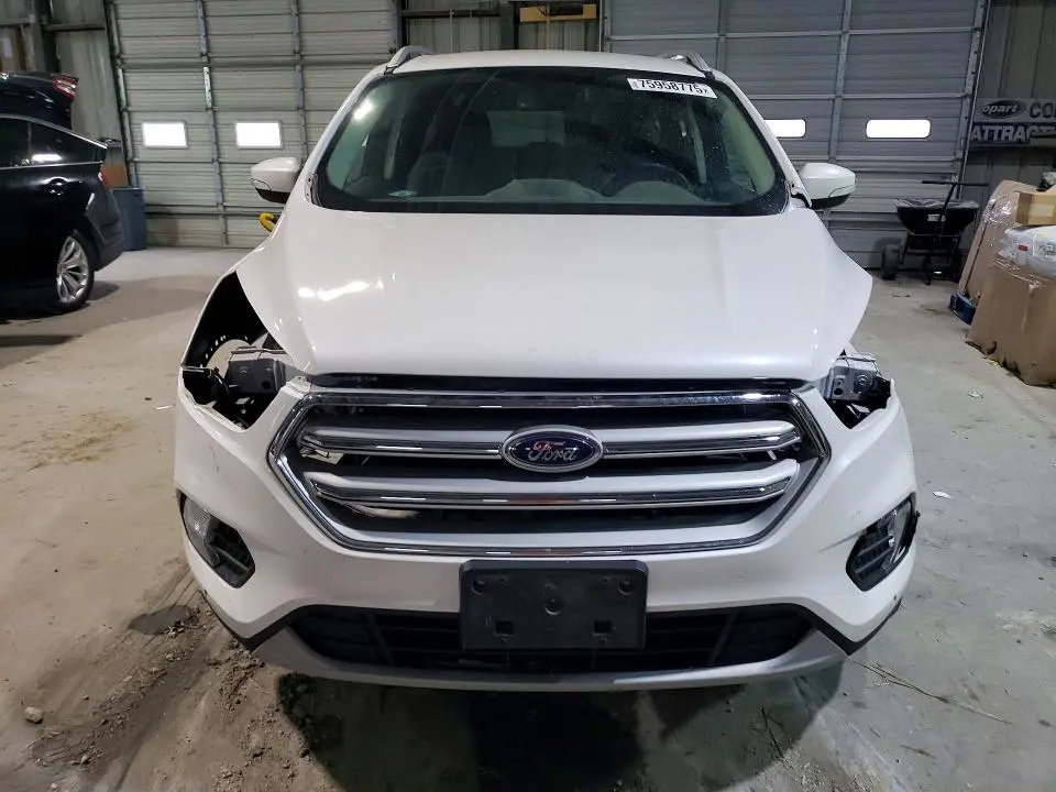 2019 FORD ESCAPE TITANIUM  