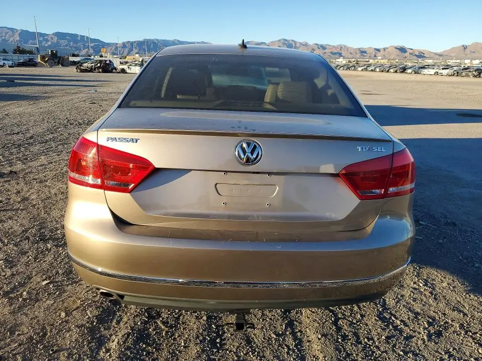 2015 VOLKSWAGEN PASSAT SEL  