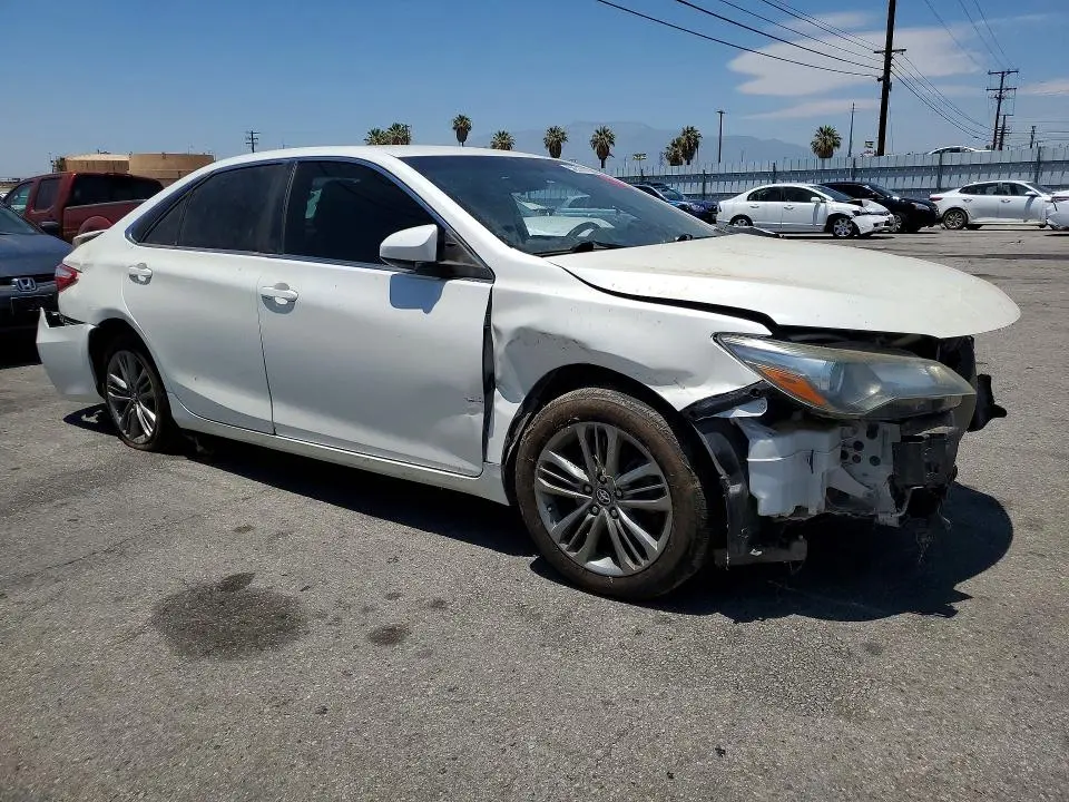 2017 TOYOTA CAMRY SE  