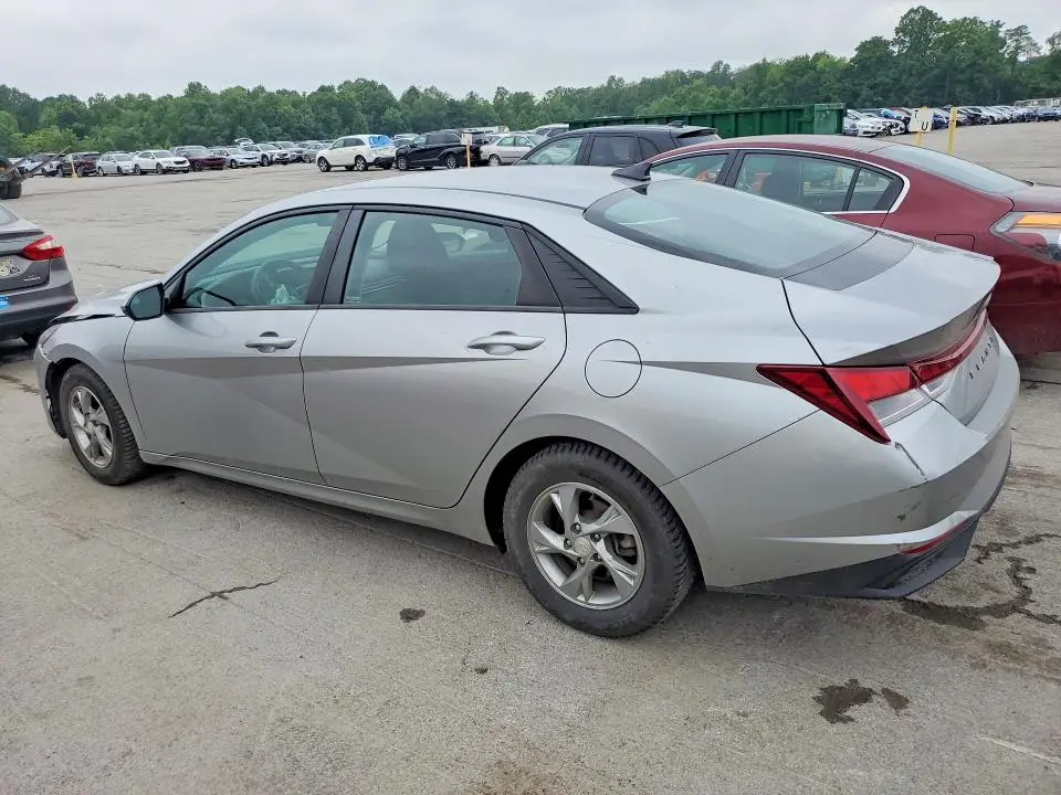2022 HYUNDAI ELANTRA SE  