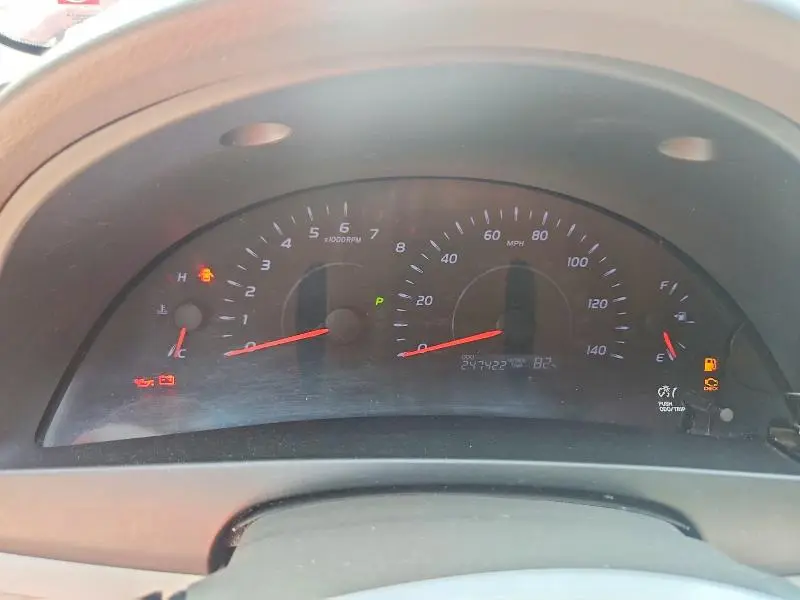 2010 TOYOTA CAMRY LE  
