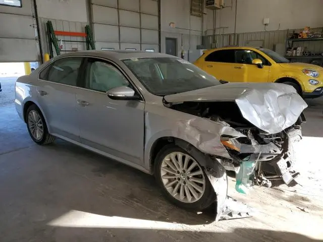 2016 VOLKSWAGEN PASSAT SE  