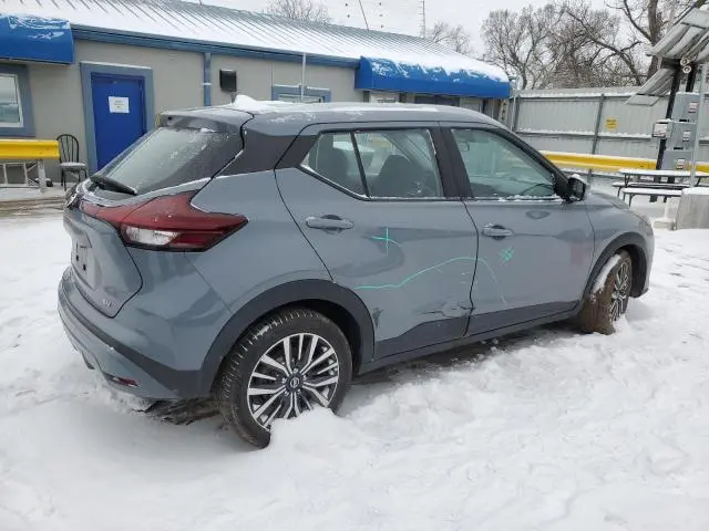 2021 NISSAN KICKS SV  