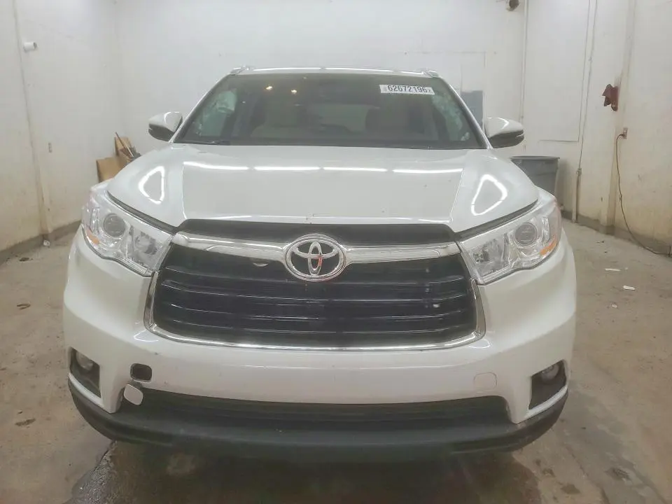 2016 TOYOTA HIGHLANDER LIMITED  