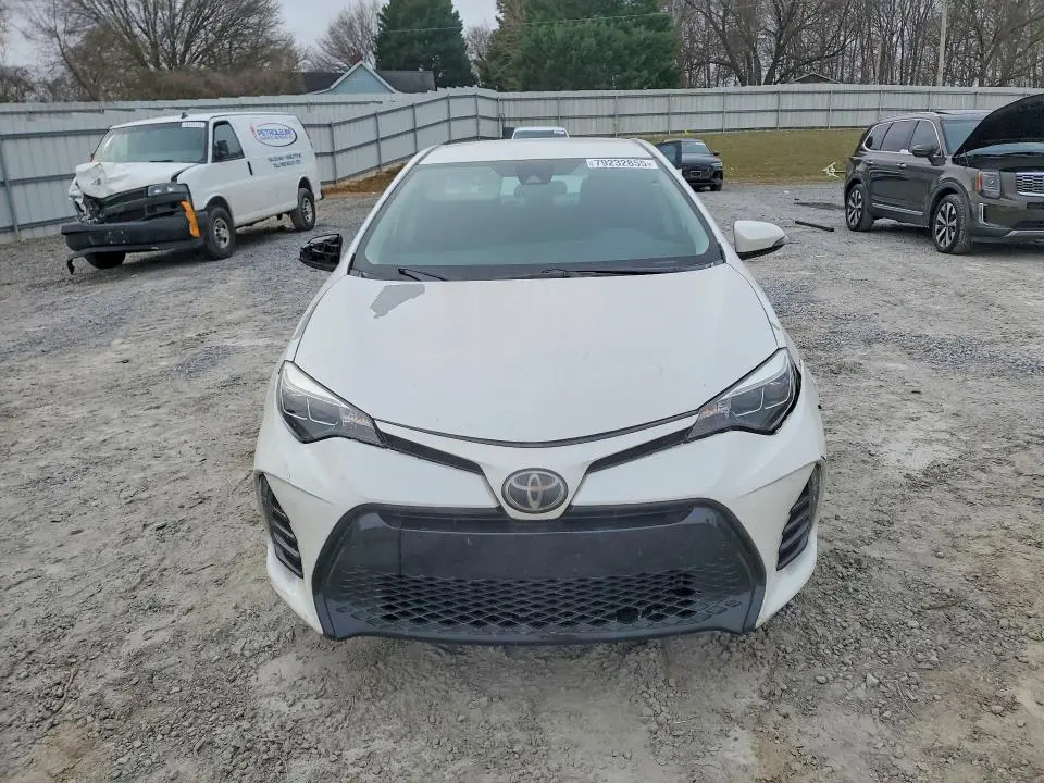 2017 TOYOTA COROLLA SE  